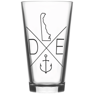 Compass_DE_Pint_Glass_Pint_Glass_Main_Mockup.png